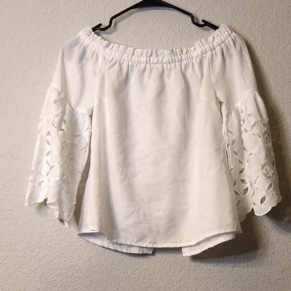 Lulumari Off-the-Shoulder Boho White Top- Size Small - Picture 1 of 5